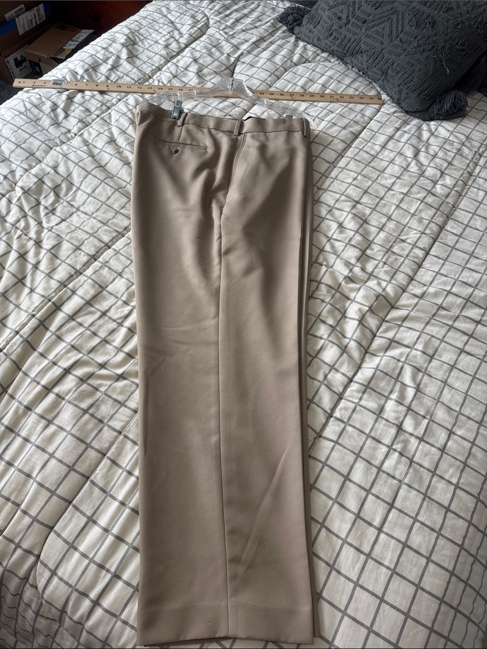 Roundtree & Yorke Men's Dress Pants in Taupe Beige. 40x29